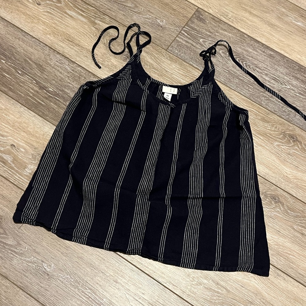 A New Day Navy and White With Tie Camisole Like New